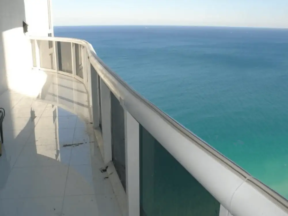 Bird-Shock® track along a balcony rail