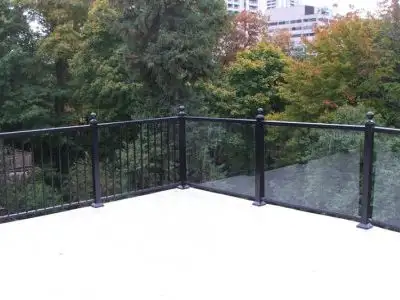 S.T.A.R. picket and glass colonial railing